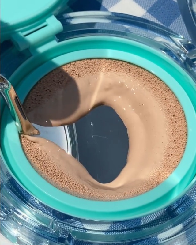 Amazon.com : AMUSE SEOUL Meta Fixing Cushion Foundation 02 NUDE